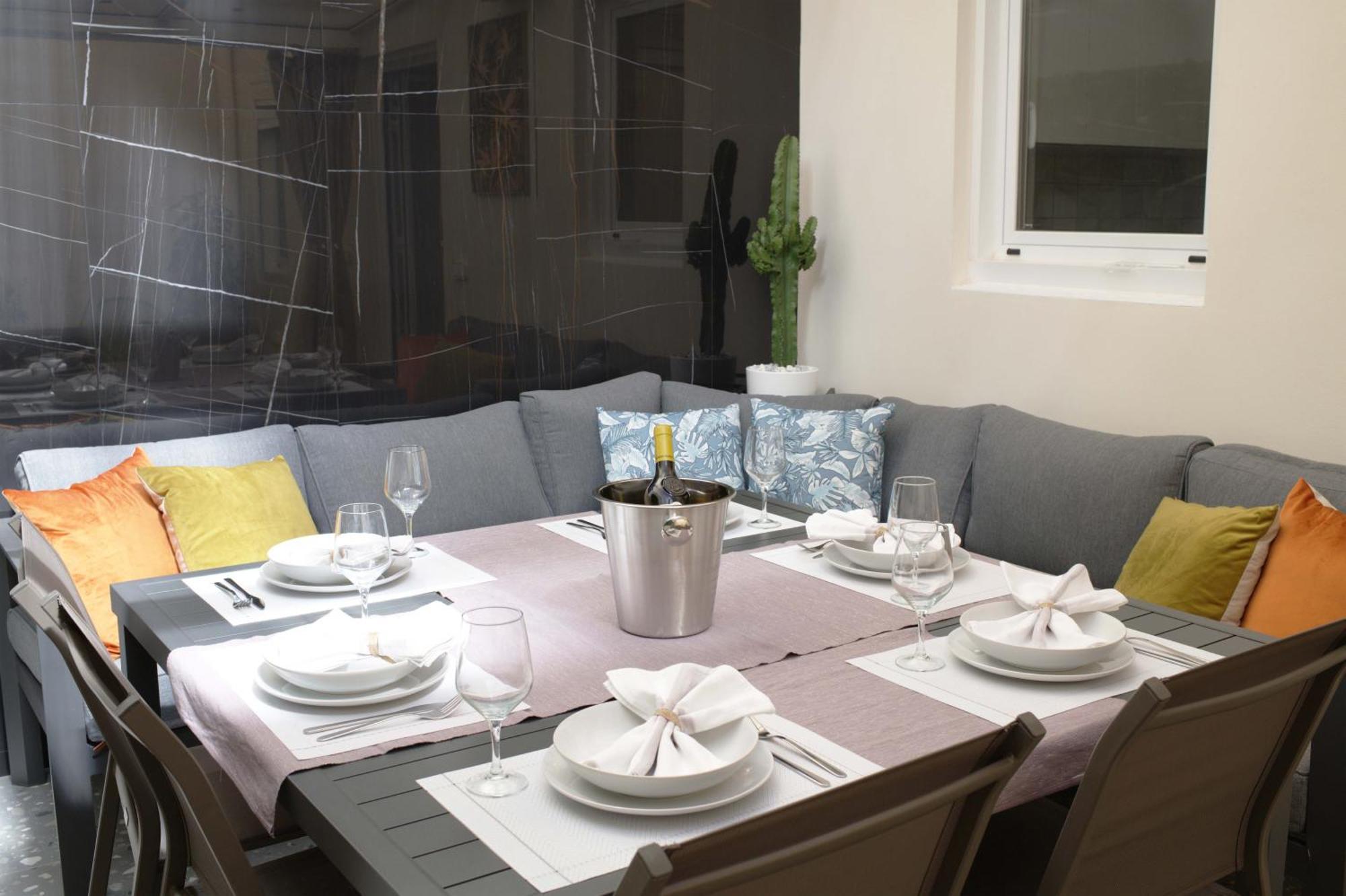 Boutique Plaza Catalonia Suites Cornella Корнелья де Лиобрегат Экстерьер фото