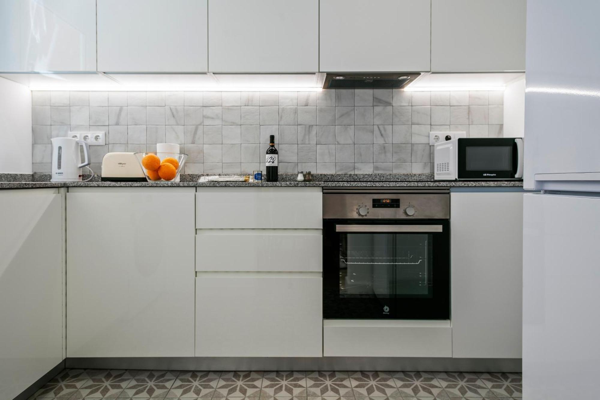 Boutique Plaza Catalonia Suites Cornella Корнелья де Лиобрегат Экстерьер фото