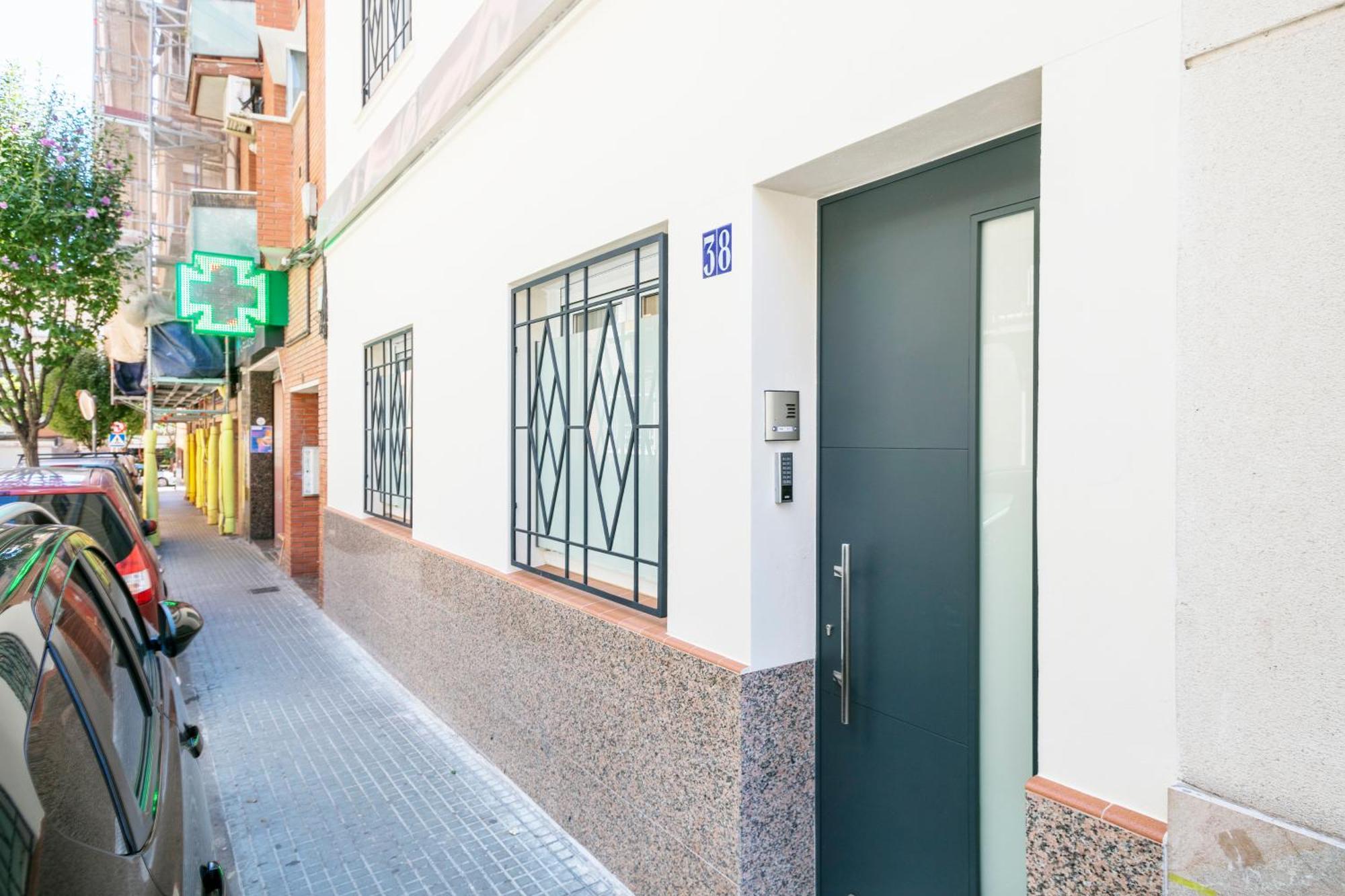 Boutique Plaza Catalonia Suites Cornella Корнелья де Лиобрегат Экстерьер фото